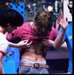 Huening Kai abs.jpeg