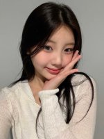 #wonhee #illit #selca.jpeg