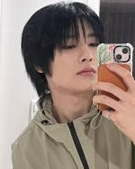 YOU GUYS IM NOT DEAD JUST INSANELY BUSY ...