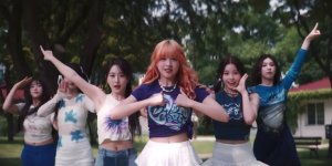 NMIXX _Roller Coaster_ M_V (1).jpeg