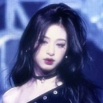 Ahyeon pfp.jpg