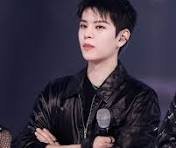 seungmin looks too hot with his new eyebrow slit COLLAPSED ...