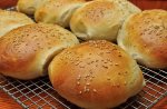 Sesame_seed_hamburger_buns.jpg