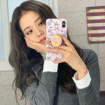 jisoos_mirror_selcas.jpg