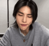 hyunjin-stray-kids (1).gif