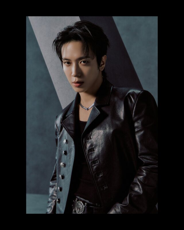 YONGHWA CNBLUE 3LOGY