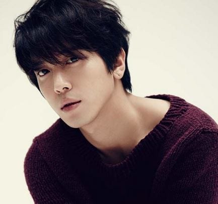 Yonghwa (CNBLUE)