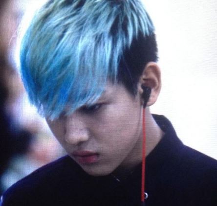 BamBam with blue hair