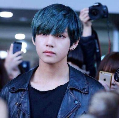 BTS V with blue hair