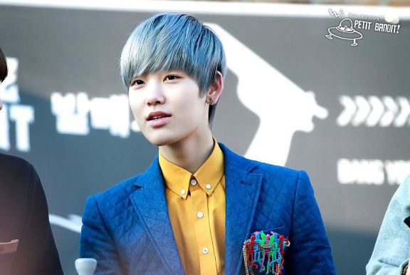Zelo with blue hair