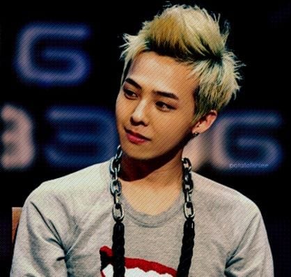 G-Dragon blonde hair