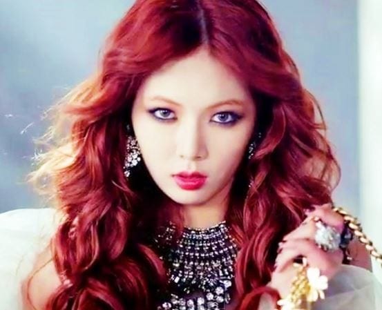Hyuna red hair