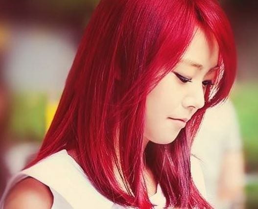 Seungyeon red hair