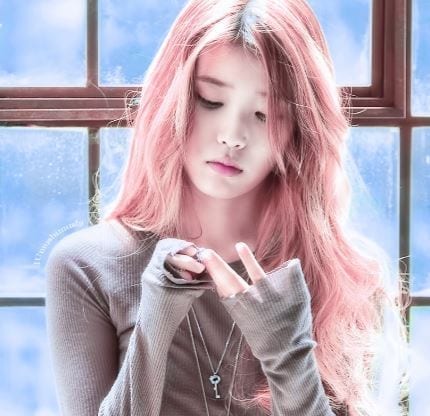 Who rocks pink hair? (Kpop female edition) (Updated!)