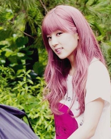 Chorong pink hair
