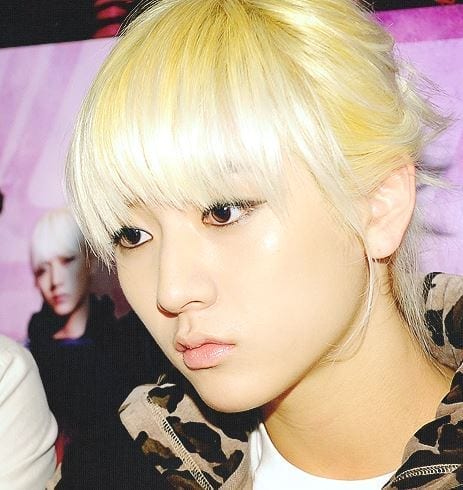 Ren blonde hair