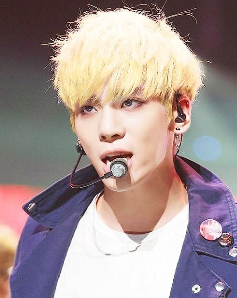 Jonghyun blonde hair