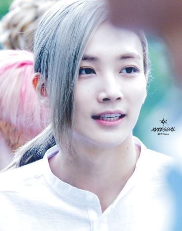 Jeonghan grey hair