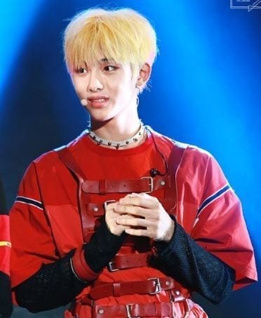 Winwin blonde hair