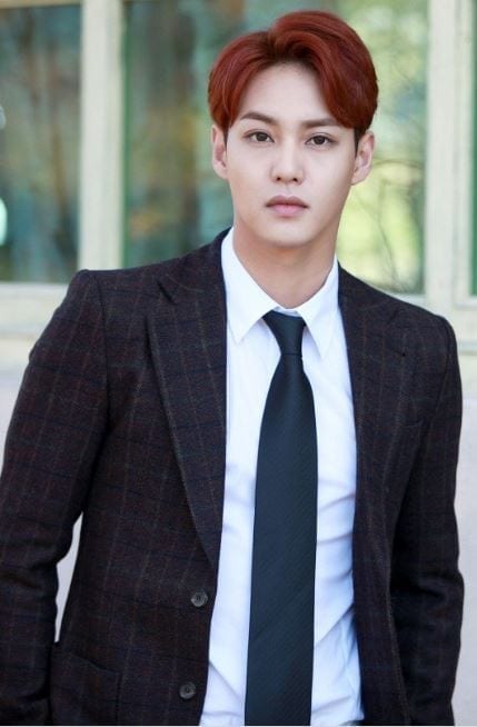 Which Kpop male idol looks the best in a suit? (Updated!)