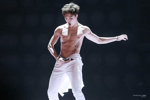 Who s the Kpop male idol with the best abs Updated 