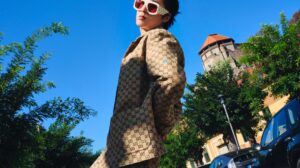 U-KNOW Body Language