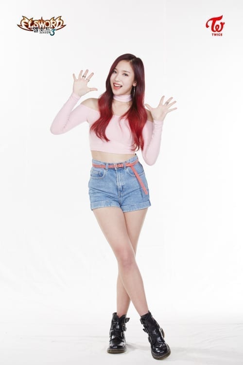 Mina vs Hyuna: Who wore it better? (Updated!)