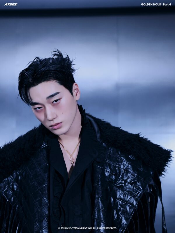 SAN ATEEZ GOLDEN HOUR Adrenaline Photo