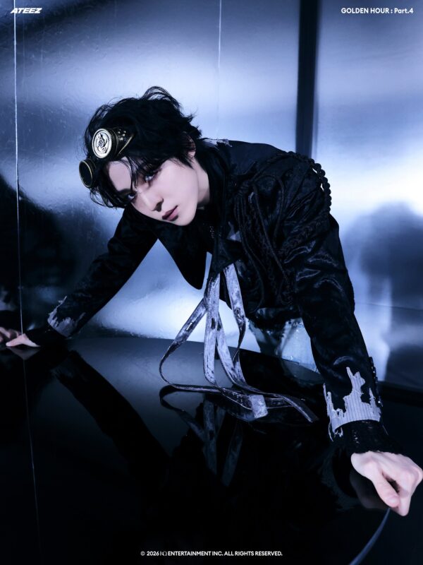 YUNHO ATEEZ GOLDEN HOUR Adrenaline Photo