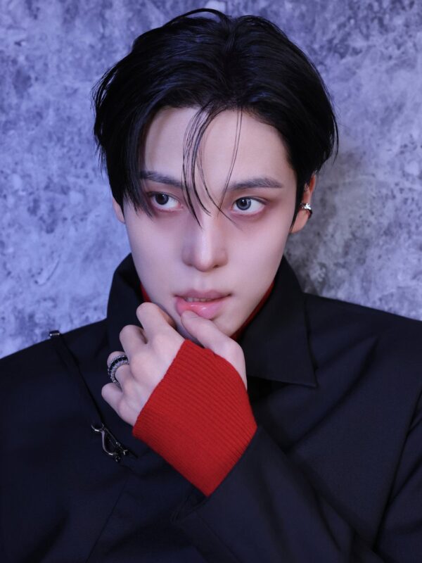 YUNHO ATEEZ GOLDEN HOUR : Part.5 Concept Photo 1