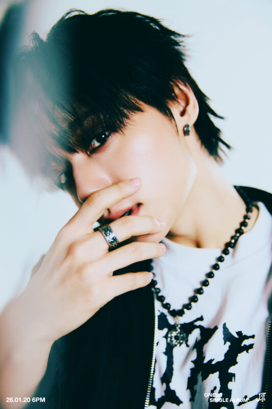 HWANWOONG ONEUS Photo