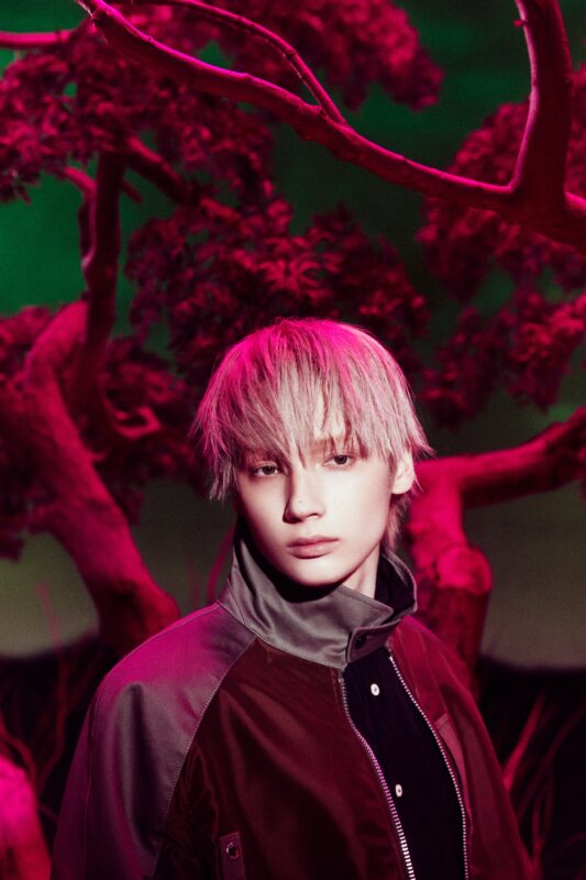 HUENINGKAI TXT 7TH YEAR: A Moment of Stillness in the Thorns : ANXIETY Concept Photo