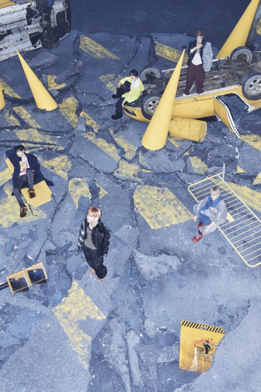 TXT HUNGER 7TH YEAR: A Moment of Stillness in the Thorns