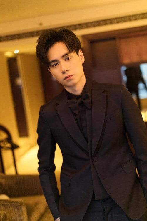 Hu Yi Tian Profile And Facts Updated