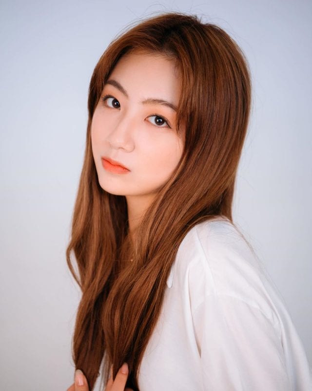 Sandy (샌디) is a South Korean rapper under UPVOTE Entertainment. 