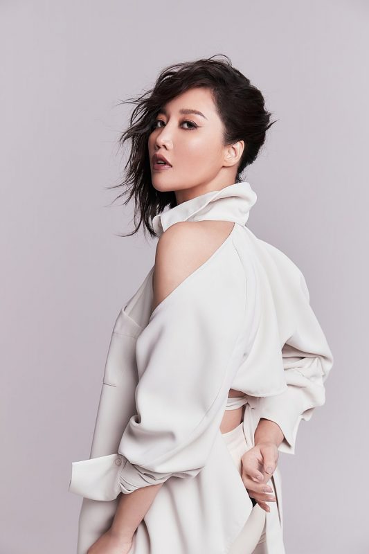 A-Lin (黃 麗 玲) is a Chinese solo artist under Sony Music Taiwan. 