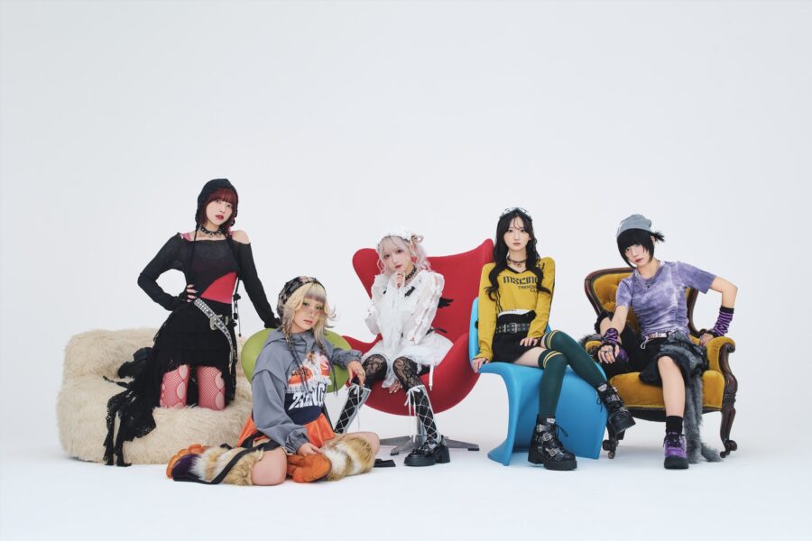 meme tokyo jpop group photo