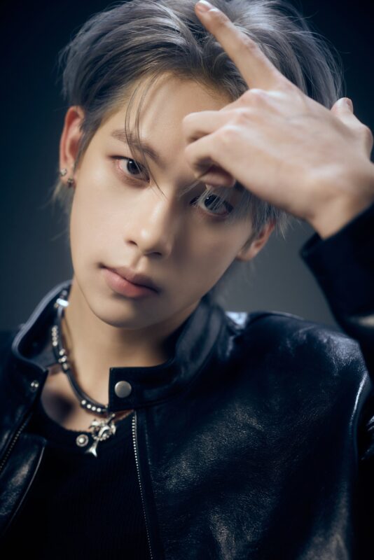 STEVE YOUNITE ‘INYUN Part.1’
OFFICIAL PHOTO IN ver.