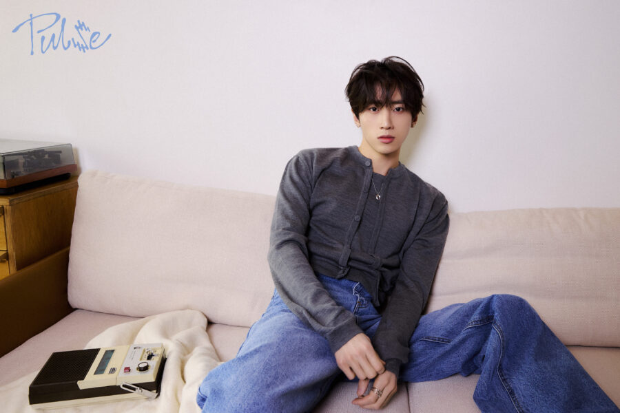 XU FENGFAN INI PULSE FOREVER YOUNG ver. Concept Photo