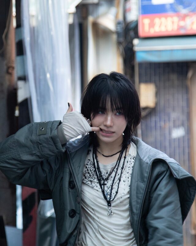 DOEUN YOUNG POSSE VISA Photo