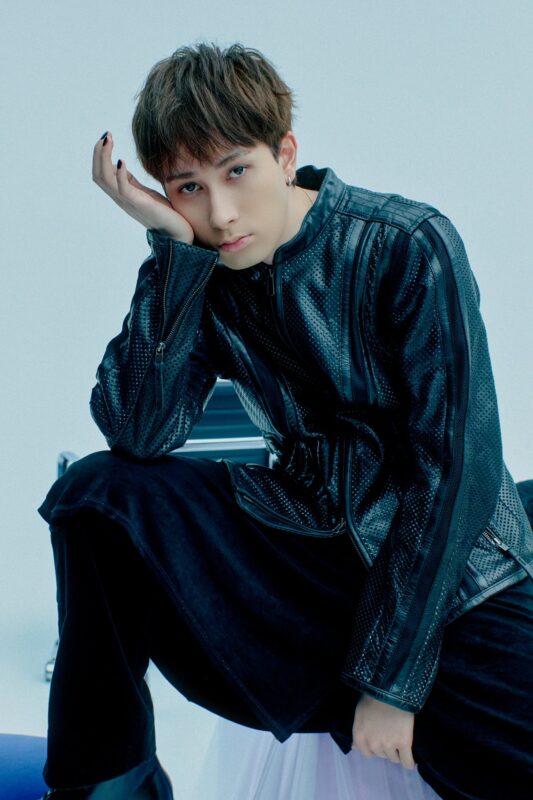 JEAN KAYTO SUPER DRAGON Break off Photo