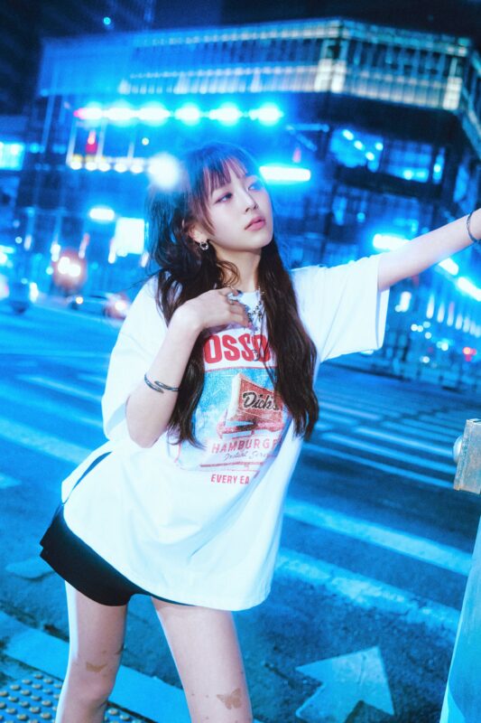 SEOHA Queenz Eye PRISM EP.02 Concept Photo
