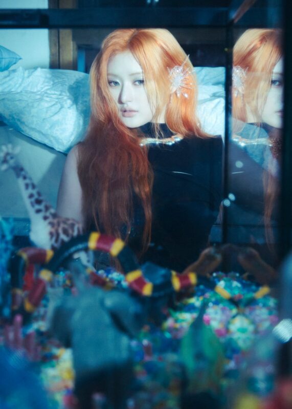 ATHENA FIFTY FIFTY Imperfect-I'mperfect Concept Photo MESSY ME