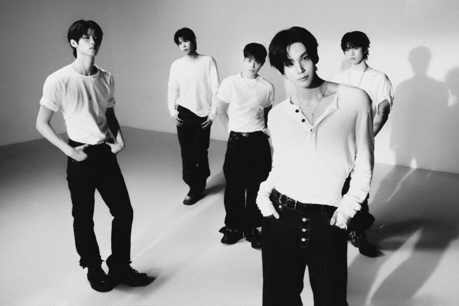 EVNNE Backtalk Concept Photo PATINA ver.