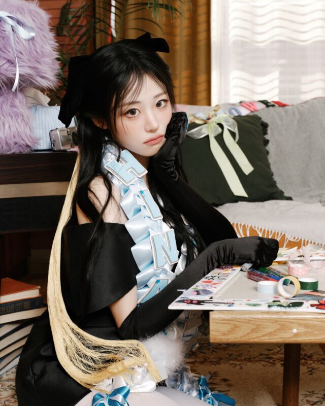 Hina QWER CEREMONY Graduation Concept Photo