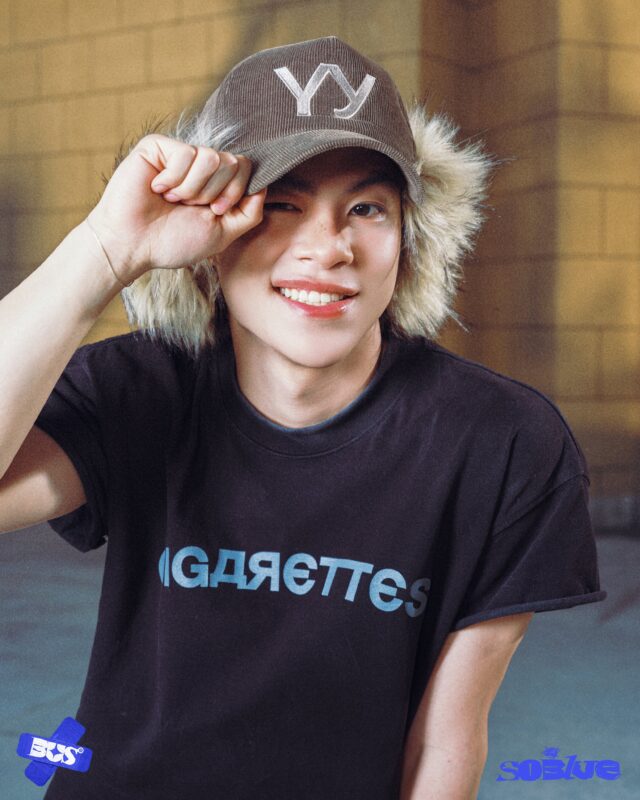 MARCKRIS BUS So Blue Photo