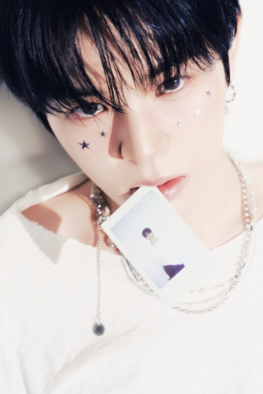 MUN JUNGHYUN EVNNE Backtalk Concept Photo PATINA ver.