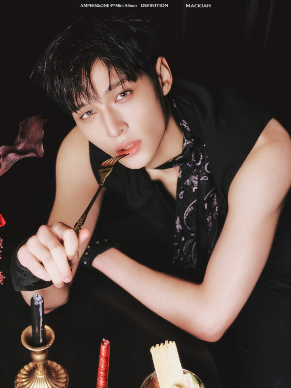 MACKIAH AMPERS&ONE DEFINITION Concept Photo HERE ver.