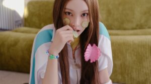 YUNAH ILLIT MAMIHLAPINATAPAI Concept Photo GRWM