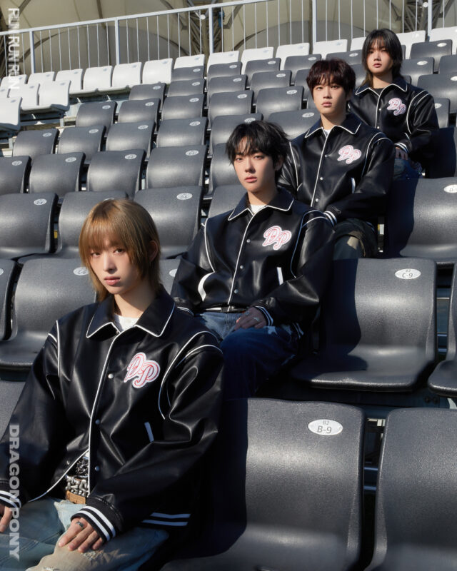 Dragon Pony RUN RUN RUN Photo Stands